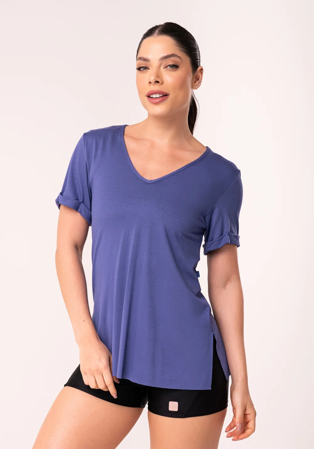 Blusa fitness feminina azul decote v flow dlk